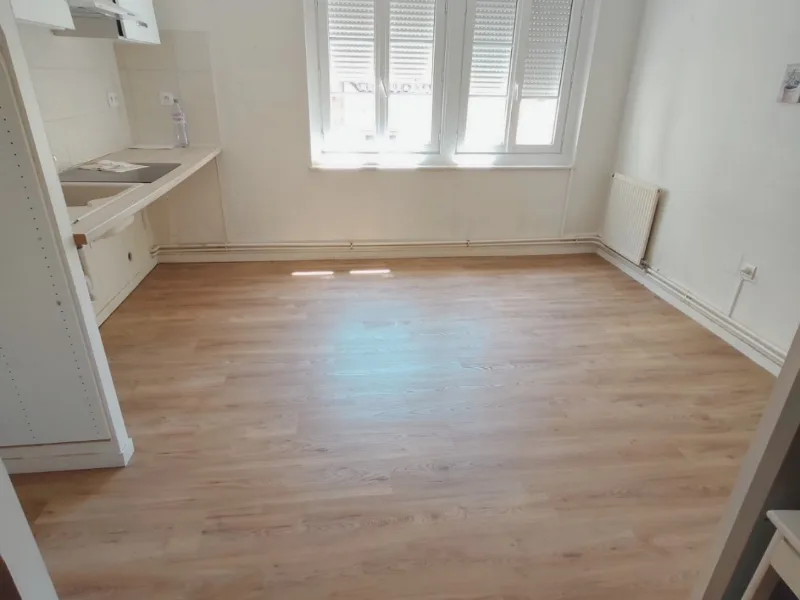 Parquet clair posé par RECB82 dans un appartement de Montauban